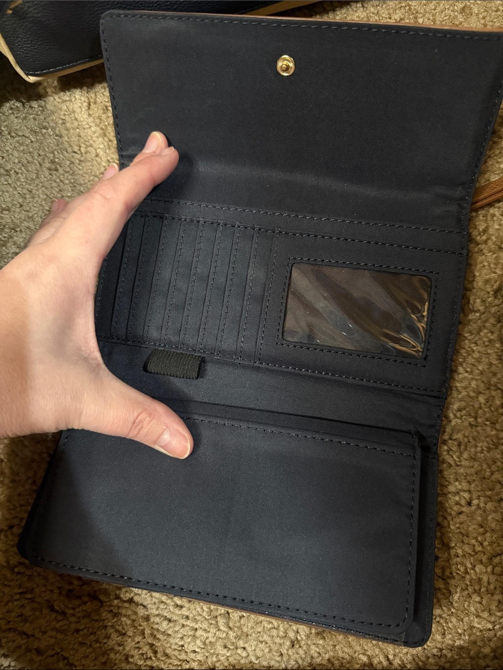 Tommy Hilfiger Shoulder Bags & Wallet Bundle - Picture 7 of 9